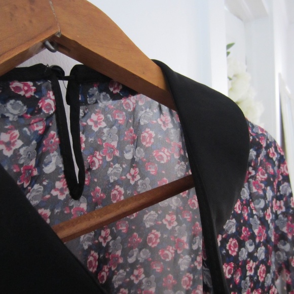BLOUSE Flower sheer - Picture 5 of 10